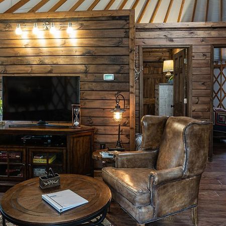 Staynantahala - Smoky Mountain Cabins And Luxury Yurts Aquone Exterior foto