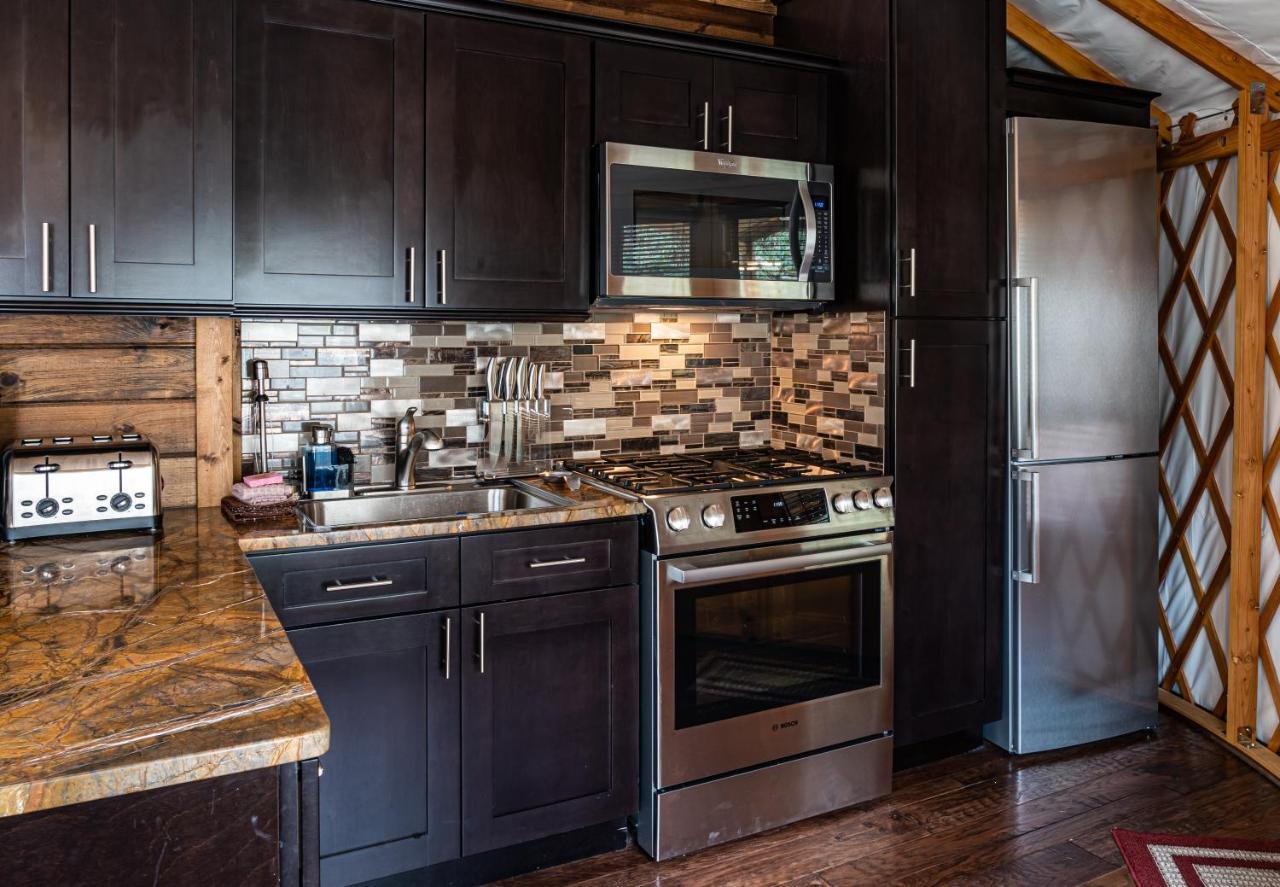 Staynantahala - Smoky Mountain Cabins And Luxury Yurts Aquone Exterior foto